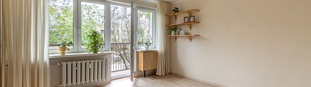 Do wejścia 2 pokojowe na 1 piętrze - bardzo zadban