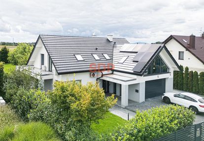 Dom z prywatną strefą relaksu i basenem|działka 1343 m2 | smolec