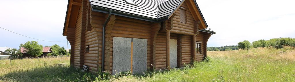 Drewniany dom z bali / 130 m2/ pustków