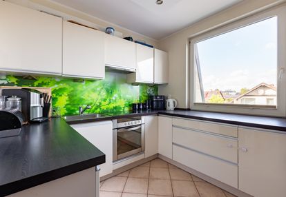 Dwupoziomowe przestronne mieszkanie z garażem