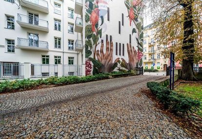 Extra urządzone mieszkanie balkon zieleń centrum