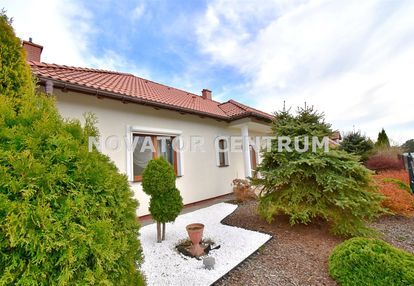 Piękny bungalow z zagospodarowaną działką, łochowo