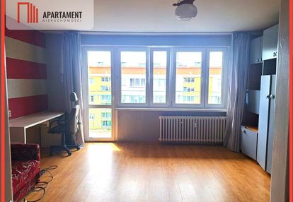 Z loggią do remontu w poszukiwanej lokalizacji