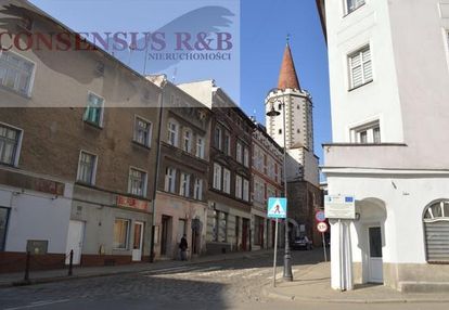 Trzy pokojowe mieszkanie w zabytkowej kamienicy