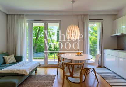 Trzy pokoje, duży taras, miejsce parkingowe