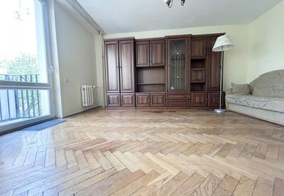 Ciche, na pradze północ przy rondzie starzyńskiego