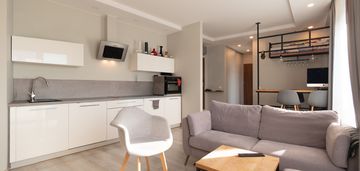 2-pok. 50m2, stare podgórze, klima, parking