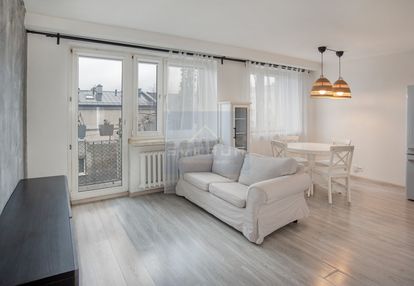 M3/2 piętro/balkon/umeblowane/do zamieszkan