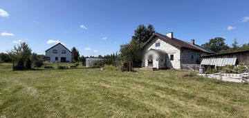 Działka 873 m² z domem – wiązowna