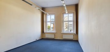Przestronne m na 1 piętrze / świetna lokalizacja