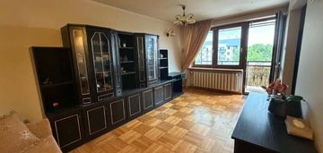 Sprzedam 4-pokojowe mieszkanie w centrum łosic