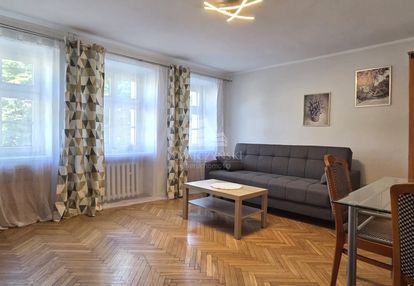 Rynek, ul. białoskórnicza, rozkładowe, 2 pok.,40m2