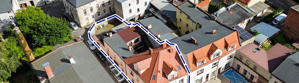 Kamienica: mieszkania, 2 lokale usługowe, 3 garaże