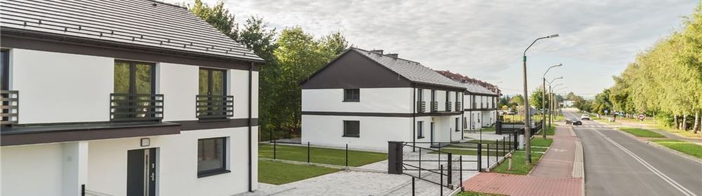 Nowy dom w zabudowie bliźniaczej.