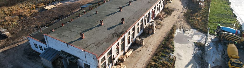 Działka przemysłowa 6950 m² z halą i wiatą – media