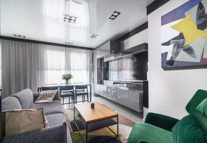 4 pokoje,  dwa tarasy, nadmorski dwór