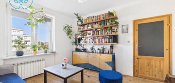 Oddzielne pokoje/ kamienica / 5 piętro z windą