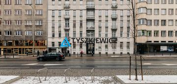 Atrakcyjne mieszkanie- zabytkowa kamienica.