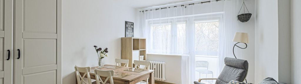 Odnowione dwupokojowe na sadach żoliborskich