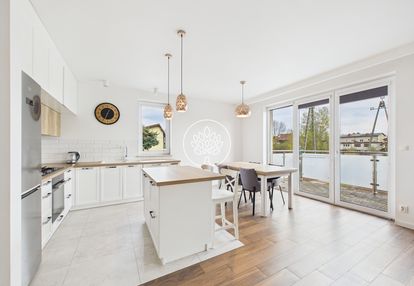 Komfortowe dwupoziomowe mieszkanie – ząbki