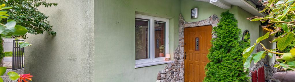 Przytulny dom w mieście – 3 pokoje, ogródek