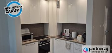 Apartamentowiec otoczony lasem 1km od plaży!