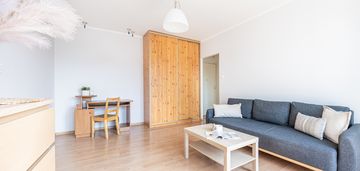 Kawalerka większa niż inne-parking gratis-balkon
