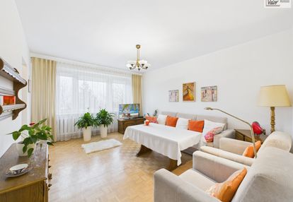 Ul. orłowicza 3, – świetna lokalizacja do życia !!