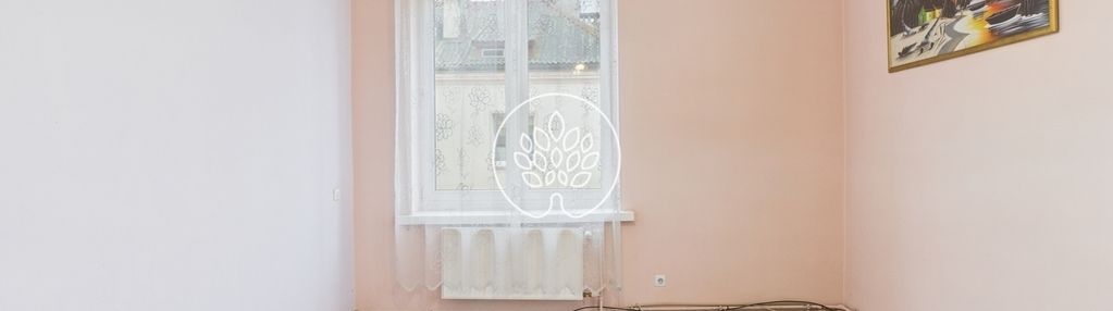 Dwa pokoje, piwnica 59m2 do własnej adaptacji