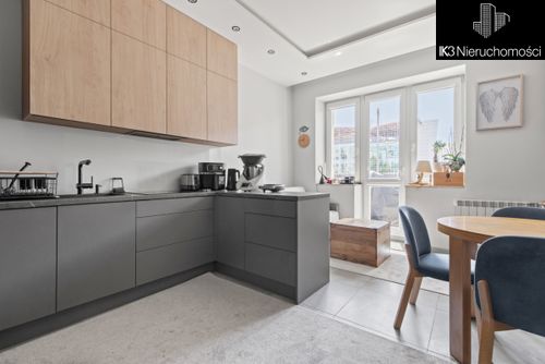 3 pokoje w kamienicy / 54m2 / grochowska