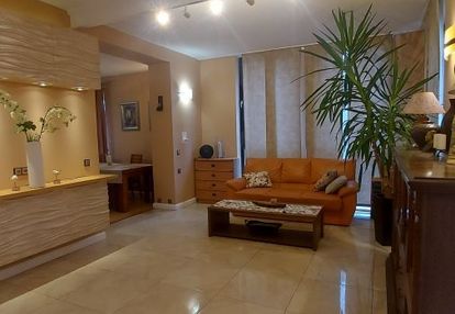 Mieszkanie na parterze 100 m z garażem i działką w