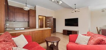 2-pok na ołtaszynie z parkingiem i komórką