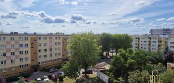 *3 pokoje* gruntowa* z balkonem*4 piętro*cegła