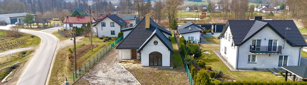 Nowy dom w spokojnej okolicy