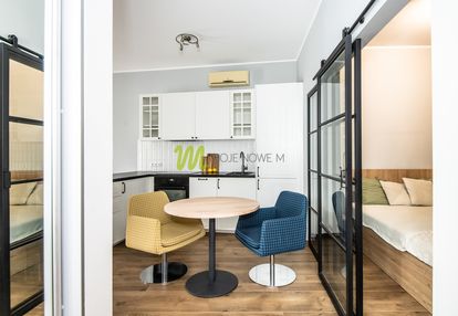 Stylowe z klimatyzacją, miejscem postojowym, wilda