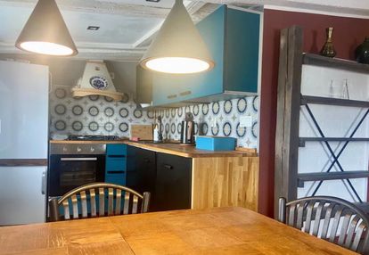 Klimatyczna kawalerka po generalnym remoncie – 28,