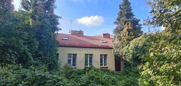 Dom w centrum przasnysza – 4 pokoje, ogród