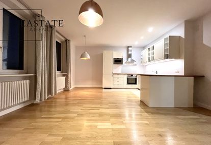 Centrum | metro | kamienica | do umeblowania