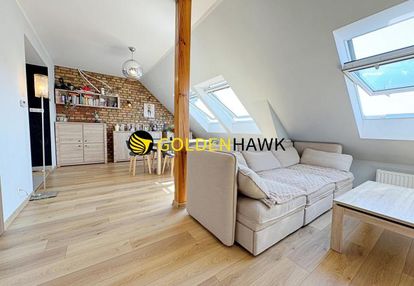 3 pokoje | antresola | + pom. 22 m²