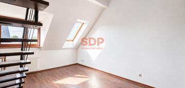 Smolec, ul. wrzosowa - mieszkanie z antresolą i osobną kuchnią