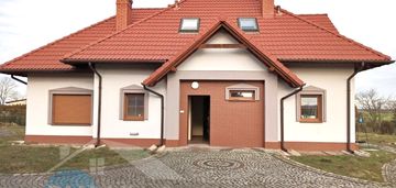 Dom z działką usługową i projektem hali