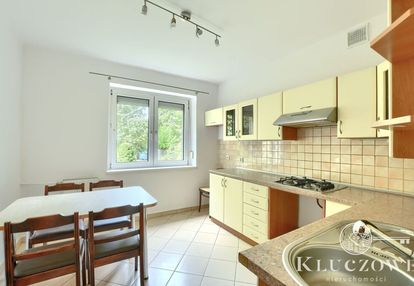3 pokoje, balkon, piwnica, ul. boboli 3