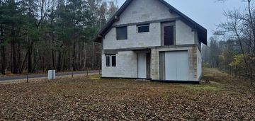 Dom w malowniczej okolicy cegłowa