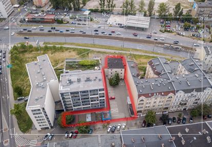 Top działka z budynkiem komercyjnym