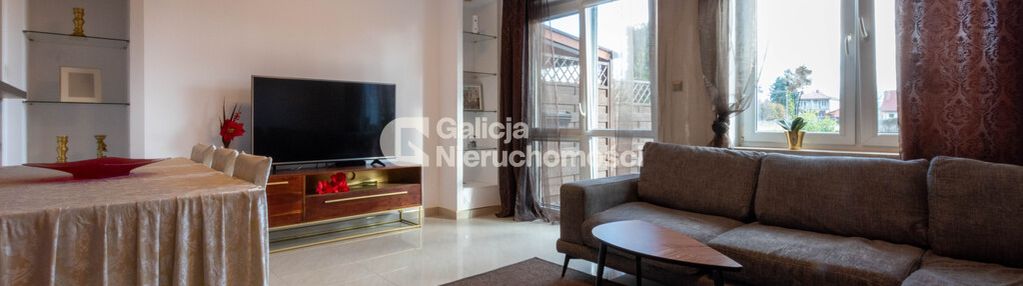 Dom szeregowy w spokojnej okolicy.