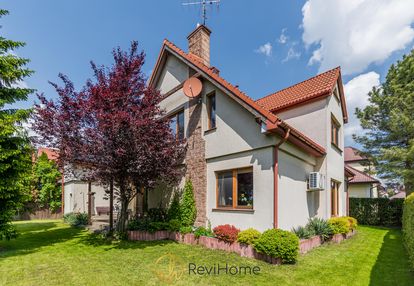 Piękny dom w spokojnej okolicy józefosław