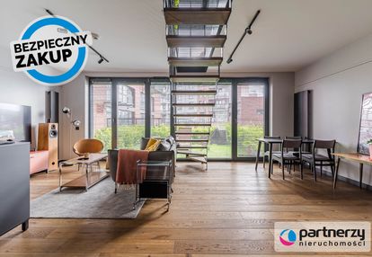 Dwupoziomowy apartament z ogrodem