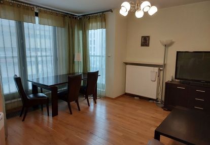 4 pokoje | 2 łazienki | parking + kom.lokatorska