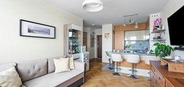 2 x miejsce postojowe | balkon z widokiem | kw |