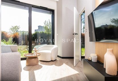 Stylowy apartament z ogródkiem | młyny mogilska